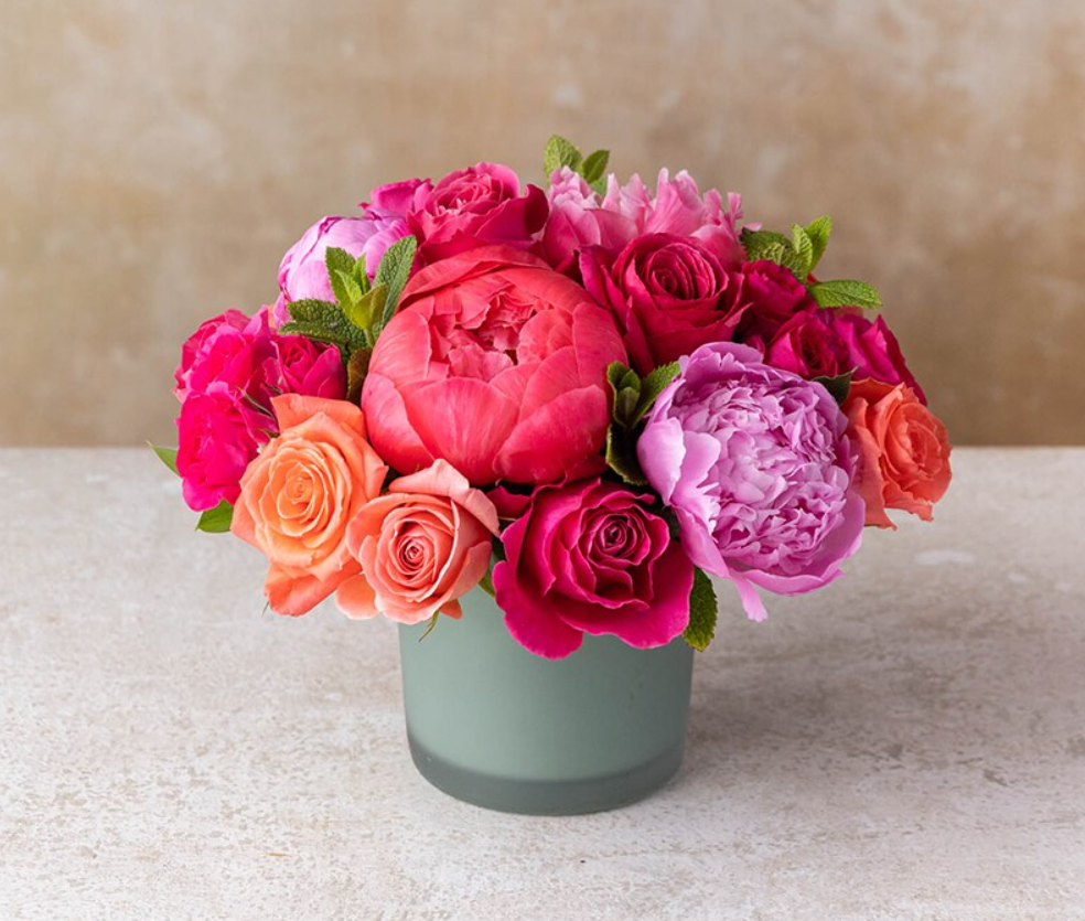Lively Garden Peonies Flower Delivery Chicago Bloom Floral Bloom