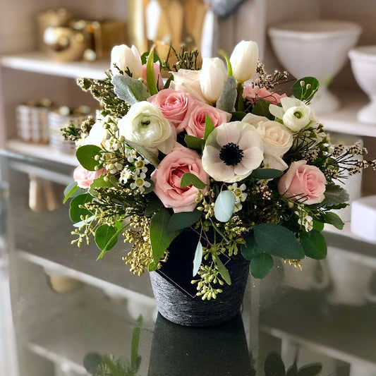 White soft pink flowers arrangement. Chicago, IL Flower Delivery . Same Day Chicago Florist. 